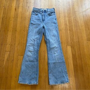 Aritzia denim forum size 23 The twiggy high rise flare jeans 28L
